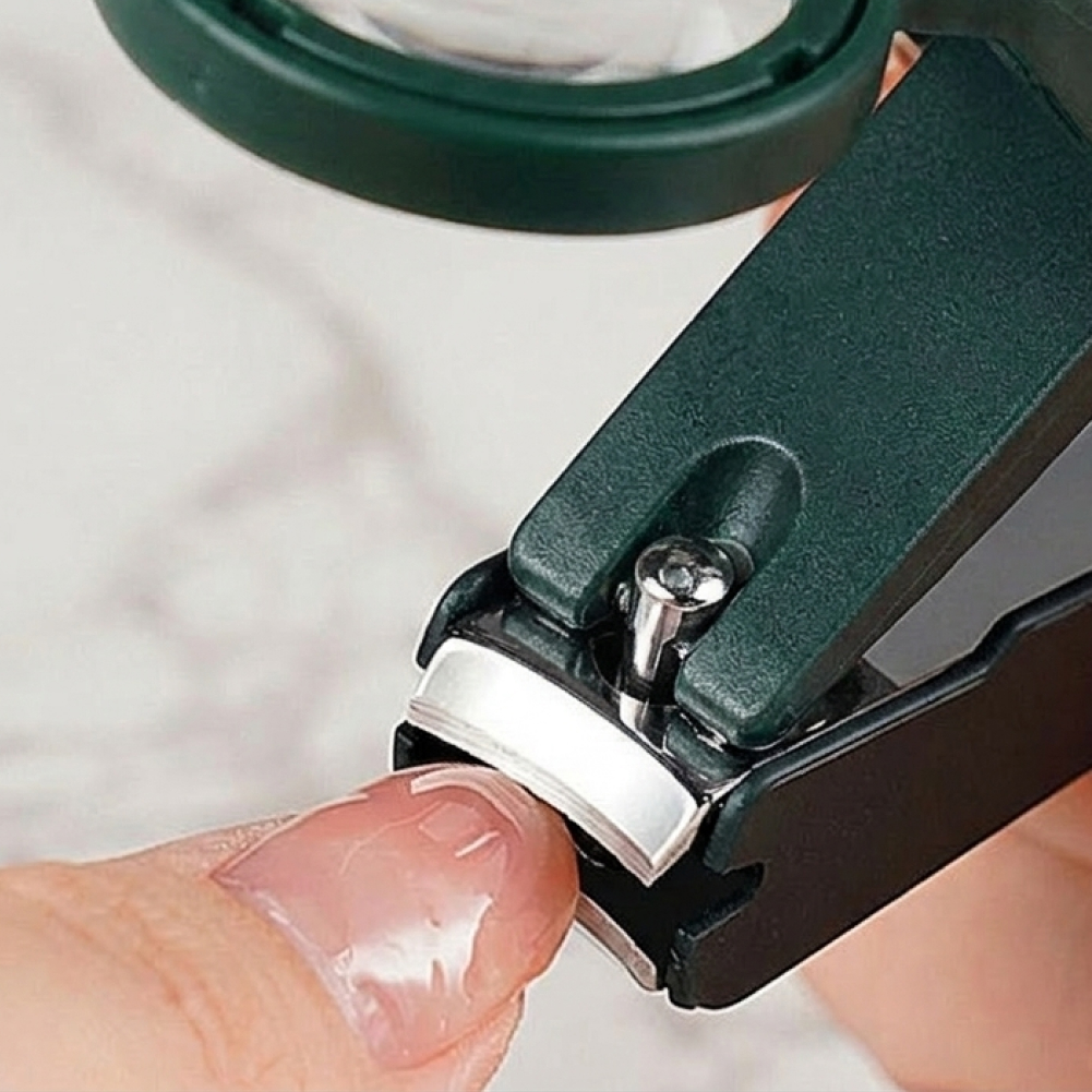 돋보기 손톱깎이