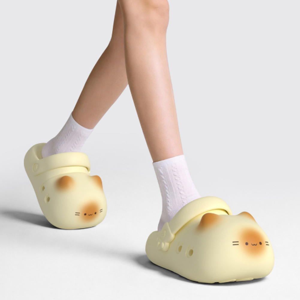 고양이 얼굴 실내화